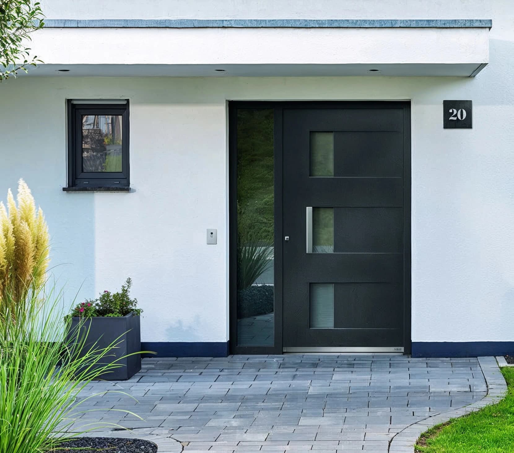 Elegante schwarze Haustür